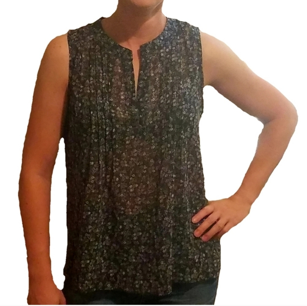 Vince Camuto floral split neck‎ sleeveless tank top size XS